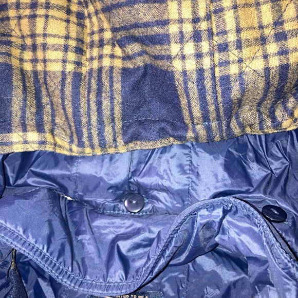Pendleton || Quilted Wool Toggle Vest Hood in Alpine Getaway Navy Gold Plaid SM - Picture 6 of 12